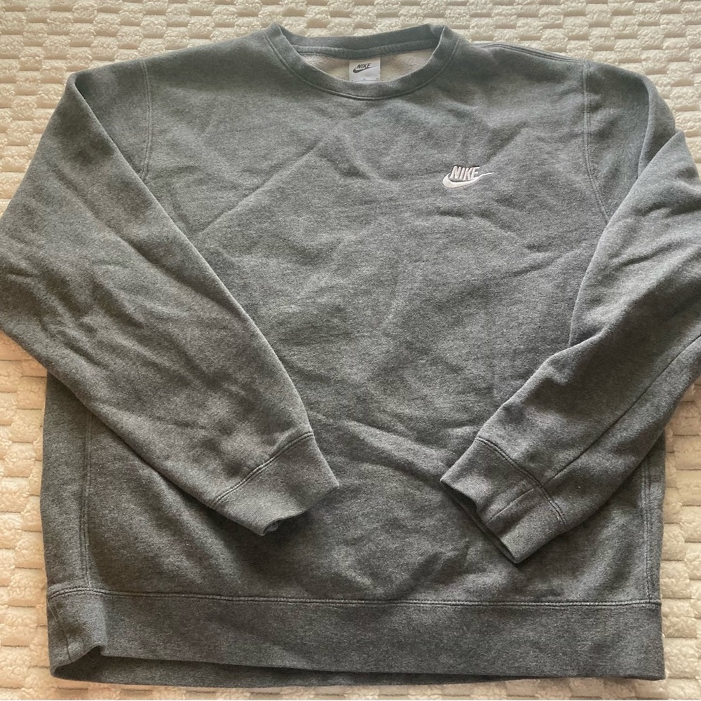 Nike Men's Gray Crewneck